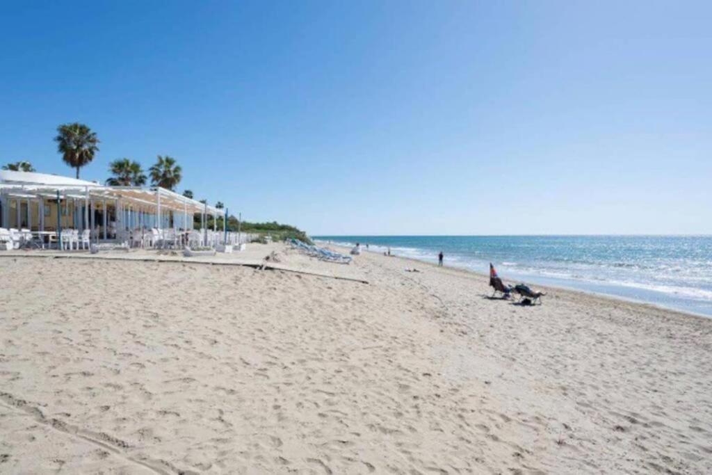Apartment Beachfront - Sea Views - Marbella